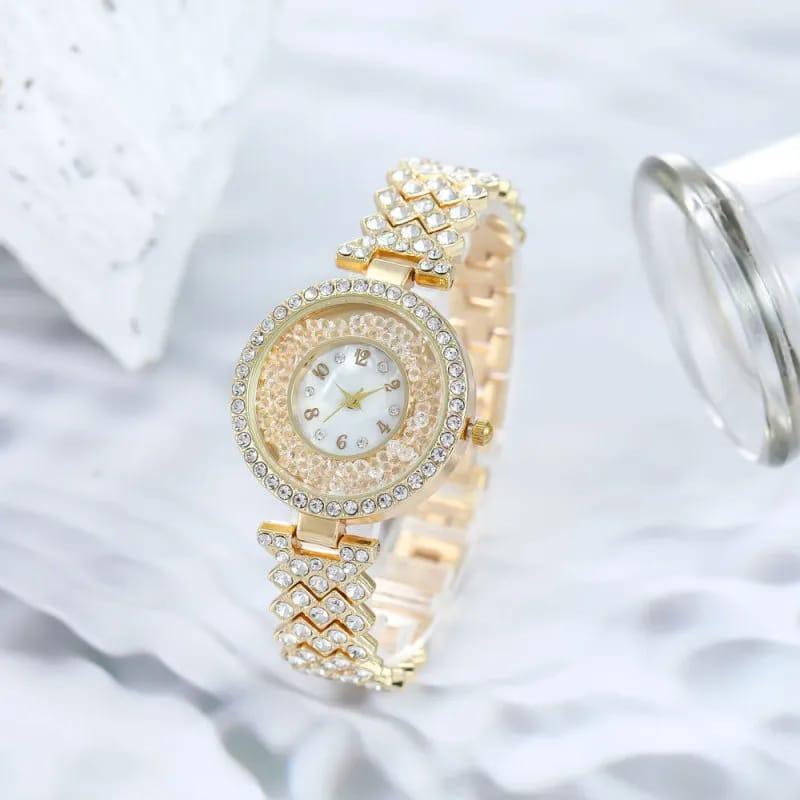 Stylish Women's Quartz Watch-Water Resistant with Chain Strap